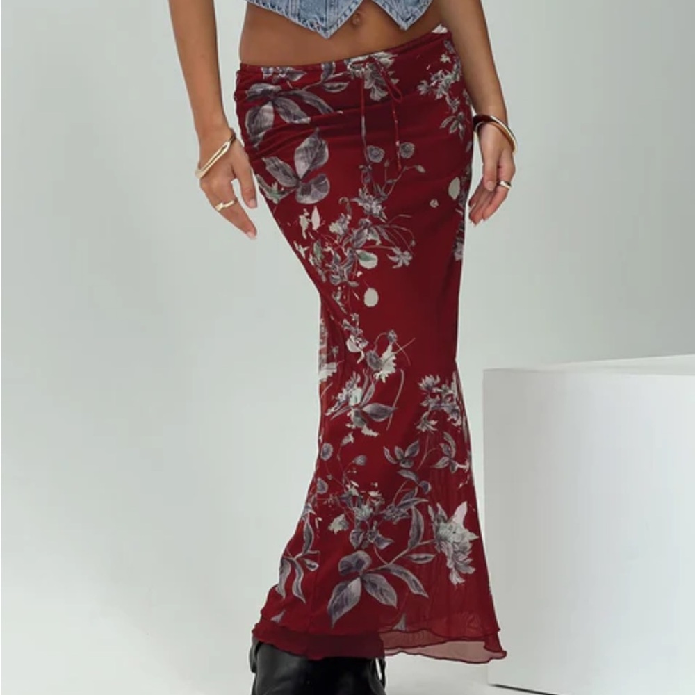 Princess Polly Buchan Maxi Skirt – Red Floral – Size US 4 – Sheer, Flowy, Y2K